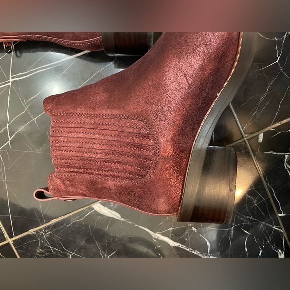 Coach Bowery Chelsea Boot Red Metallic Size 7 - Picture 6 of 6
